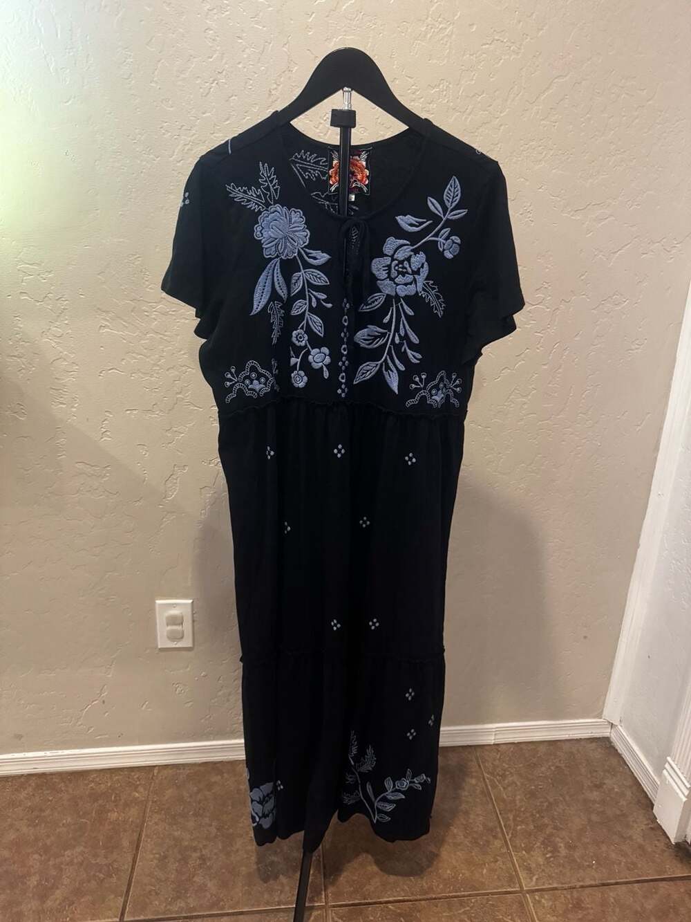 Johnny Was Lyra Floral Embroidery Tiered Ruffle Knit Dress Size L Black Cotton